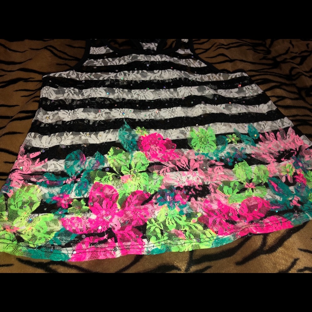 Girls size 8 🌟 - Picture 2 of 3